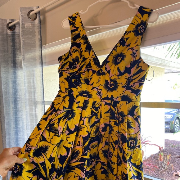 J. Crew Dresses & Skirts - JCrew sunflower pleated plunge neck dress